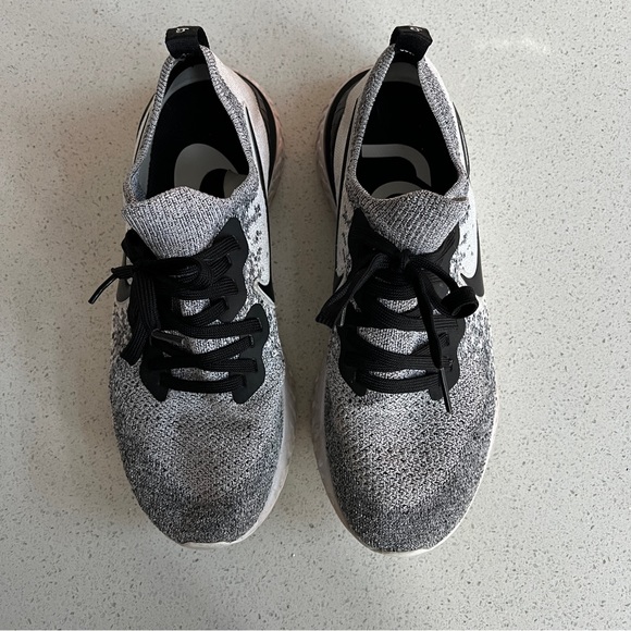 Nike Epic React Flyknit 2 - Picture 2 of 4